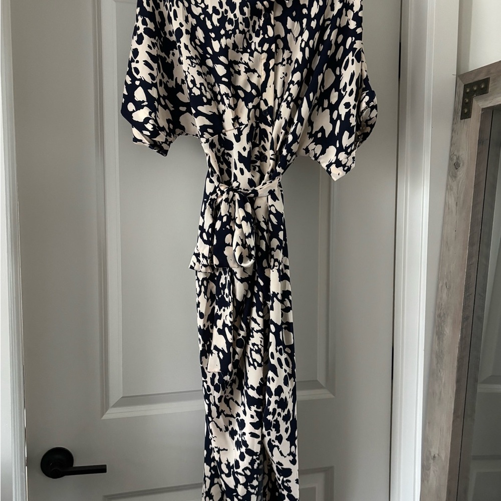 SHEIN Navy Blue and Cream Dress